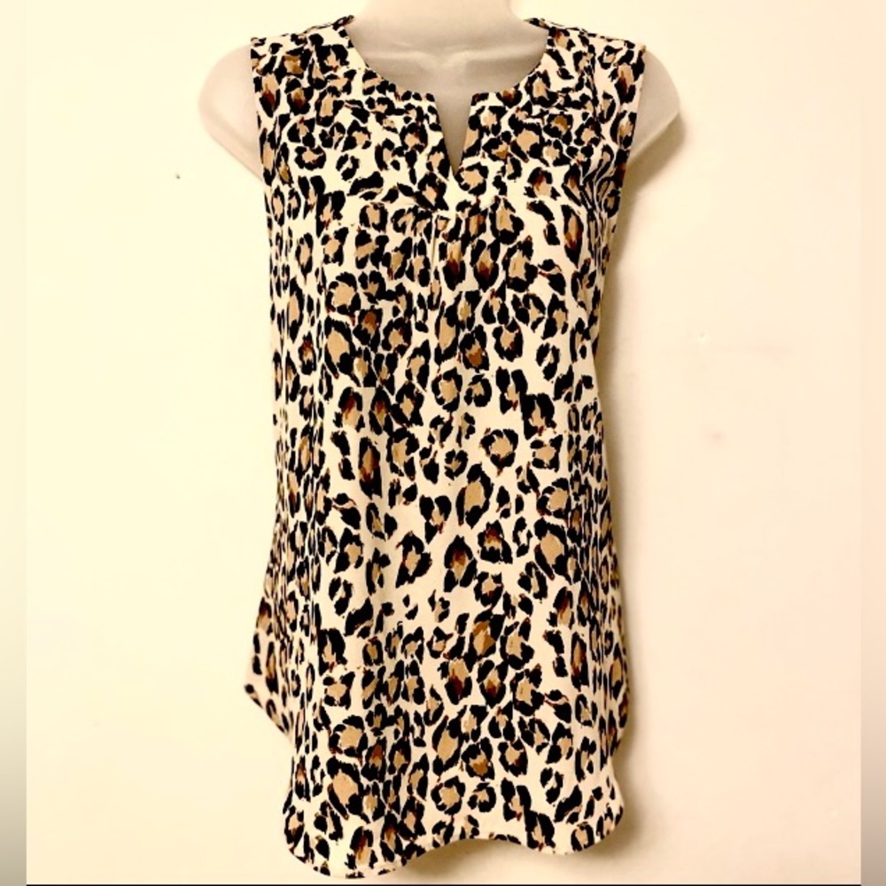 NWT Gorgeous Silky Leopard Top: See pics! - Picture 9 of 9